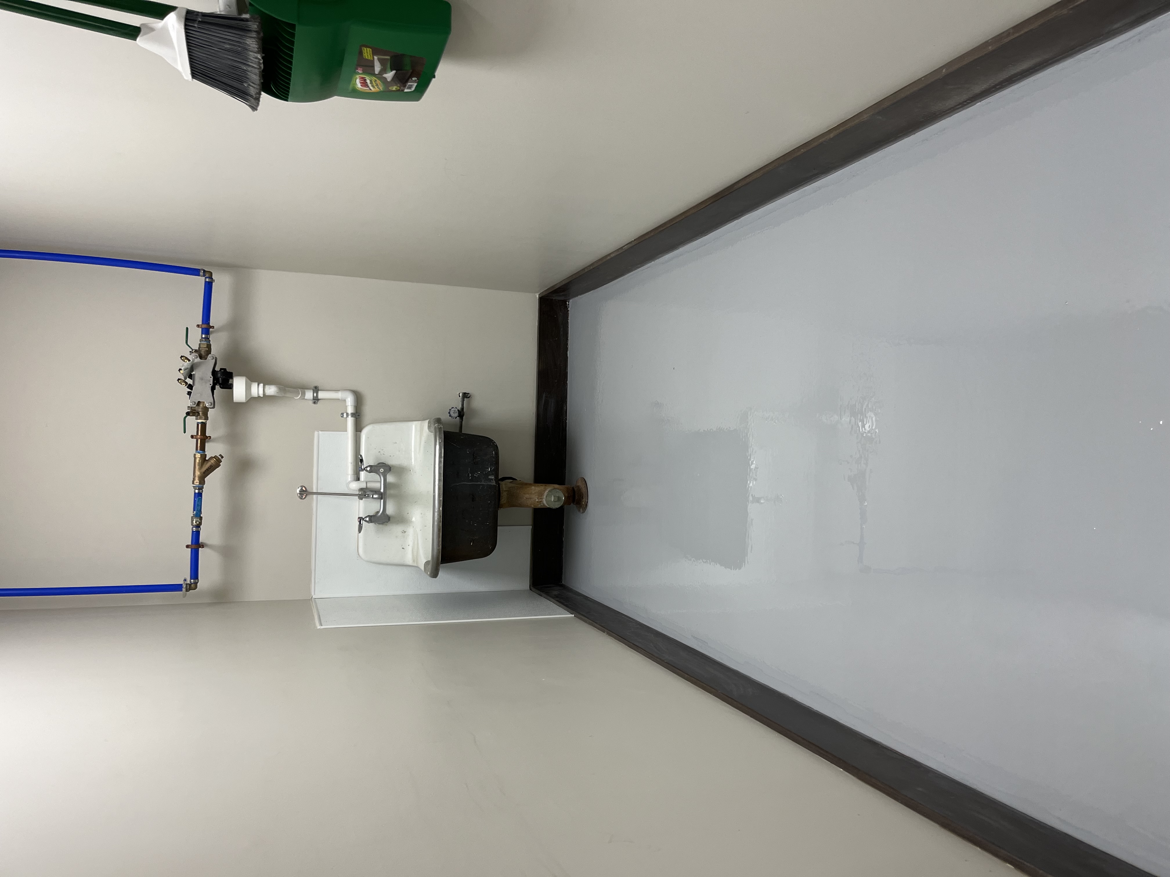 Commercial epoxy coat utility room
