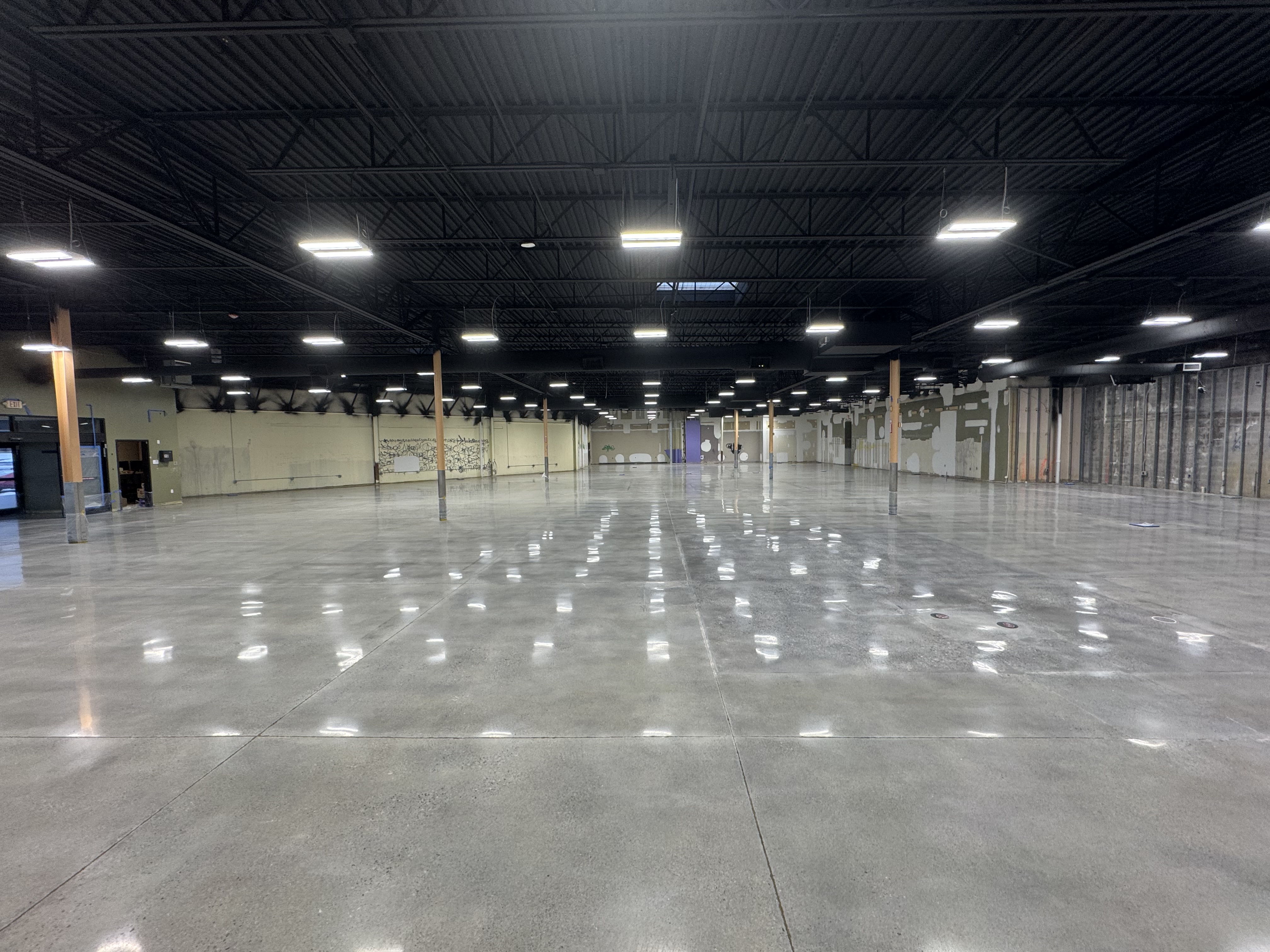 Polished concrete large commercial space